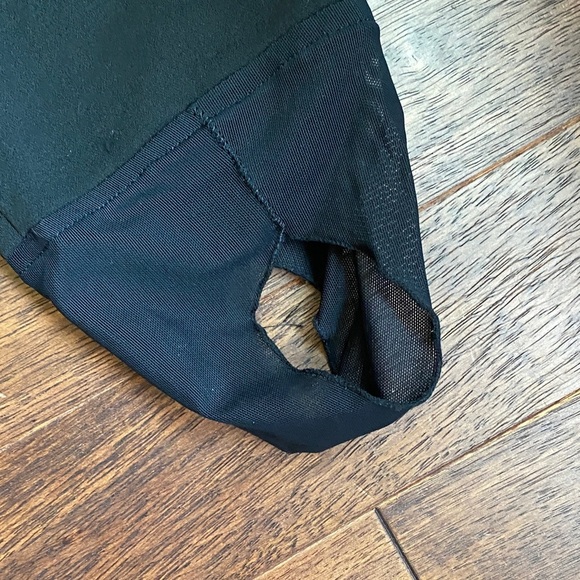 Eddie Bauer Women's Classic Black Stirrup Pants - Picture 6 of 9